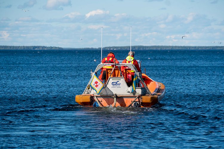I vilken hamn finns den näst nordligaste sjöräddningsbåten stationerad?