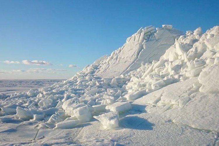 Den senaste inlandsisen har haft stor inverkan på Bottenvikens kust och skärgård. Efter isens avsmältning höjer sig landet än idag. Landhöjningen ger en skärgård i ständig förändring men hur mycket är landhöjningen per år?