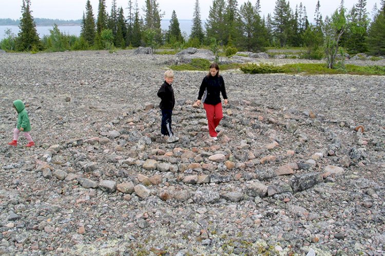 Det finns gott om labyrinter i Bottenvikens kust och skärgård. Men hur många?
